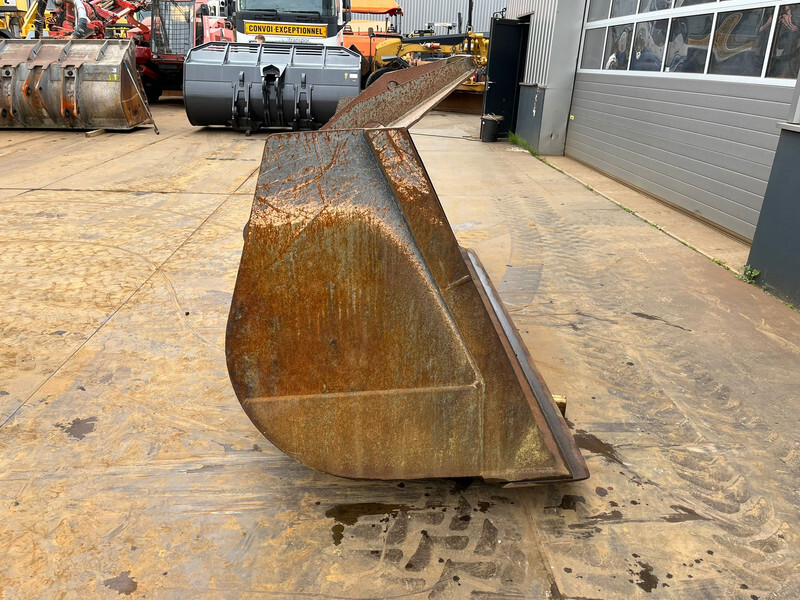 Doosan Bucket Doosan 3.5 CBM - Bucket: picture 3 Doosan Bucket Doosan 3.5 CBM - Bucket: picture 3