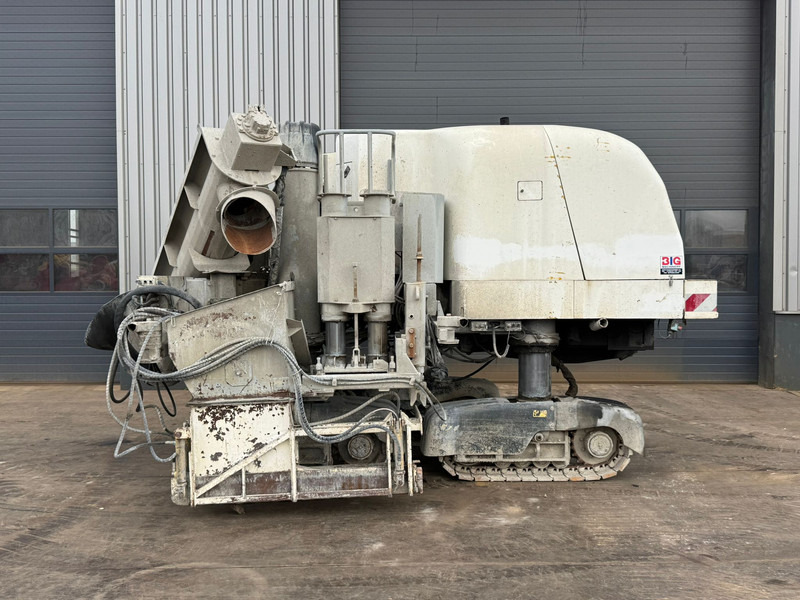 GOMACO GT3400 Concrete Slipform Paver - Asphalt paver: picture 1 GOMACO GT3400 Concrete Slipform Paver - Asphalt paver: picture 1