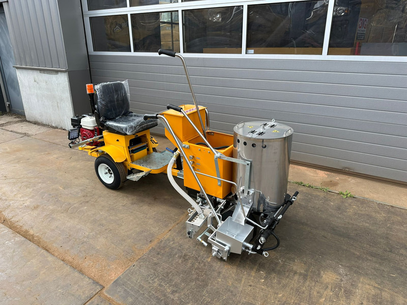 Giga power 860 Road Marking Machine - Asphalt machine: picture 4 Giga power 860 Road Marking Machine - Asphalt machine: picture 4