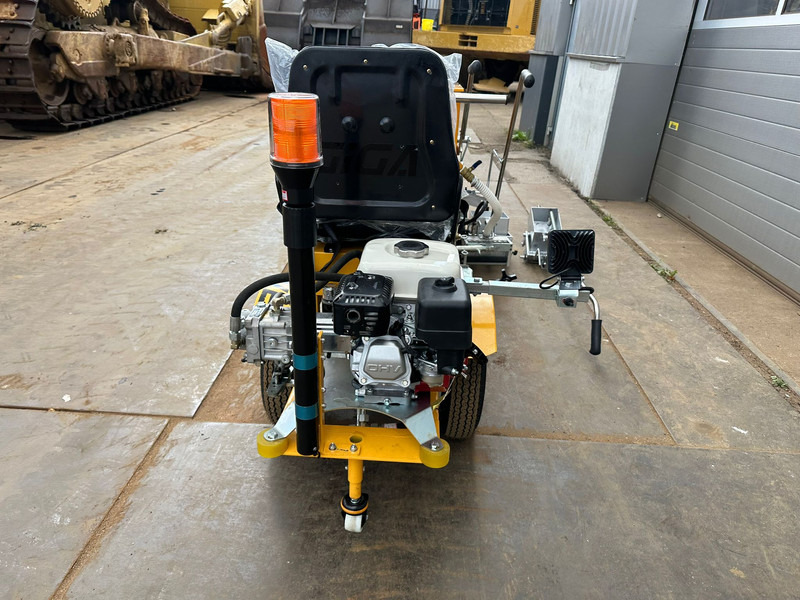 Giga power 860 Road Marking Machine - Asphalt machine: picture 3 Giga power 860 Road Marking Machine - Asphalt machine: picture 3