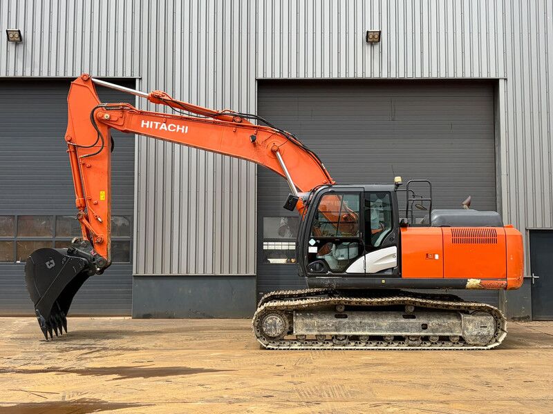 Hitachi ZX210LC-6 - Crawler excavator: picture 1 Hitachi ZX210LC-6 - Crawler excavator: picture 1