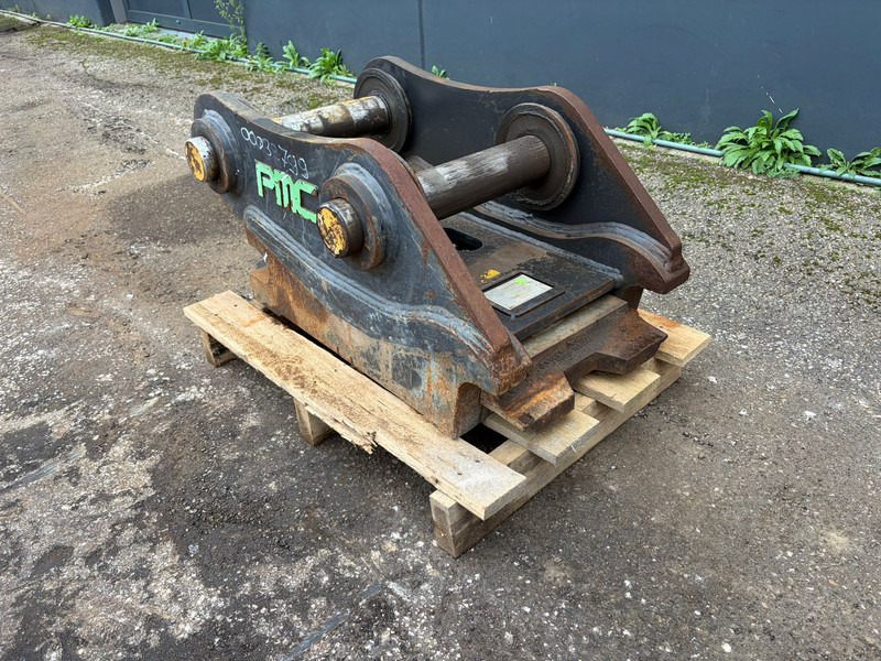 Hydraulic Quick Coupler for Caterpillar 320GC S70 - Quick coupler: picture 3 Hydraulic Quick Coupler for Caterpillar 320GC S70 - Quick coupler: picture 3