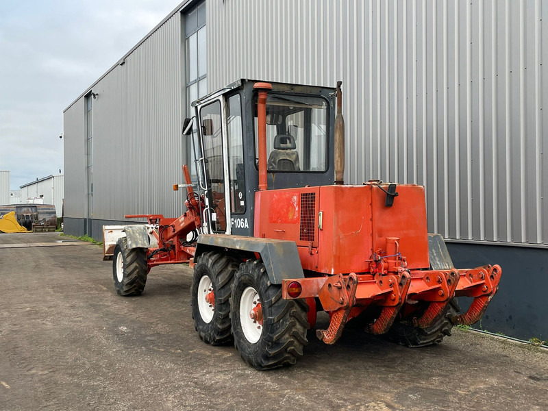 O & K F106A 6x6 Motor Grader - Grader: picture 3 O & K F106A 6x6 Motor Grader - Grader: picture 3