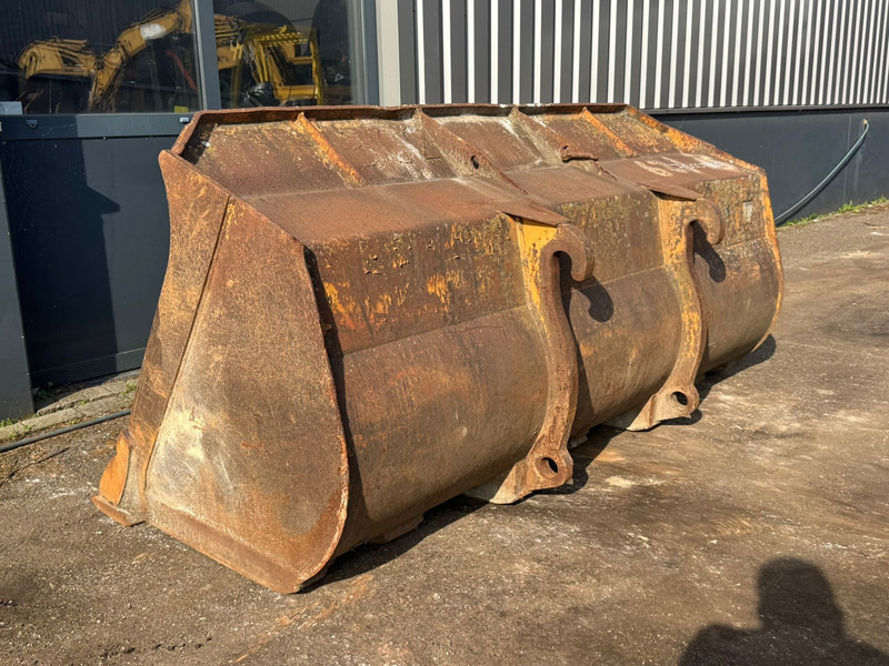 Onbekend WG-2500 Volvo small - Bucket for Loader: picture 3 Onbekend WG-2500 Volvo small - Bucket for Loader: picture 3