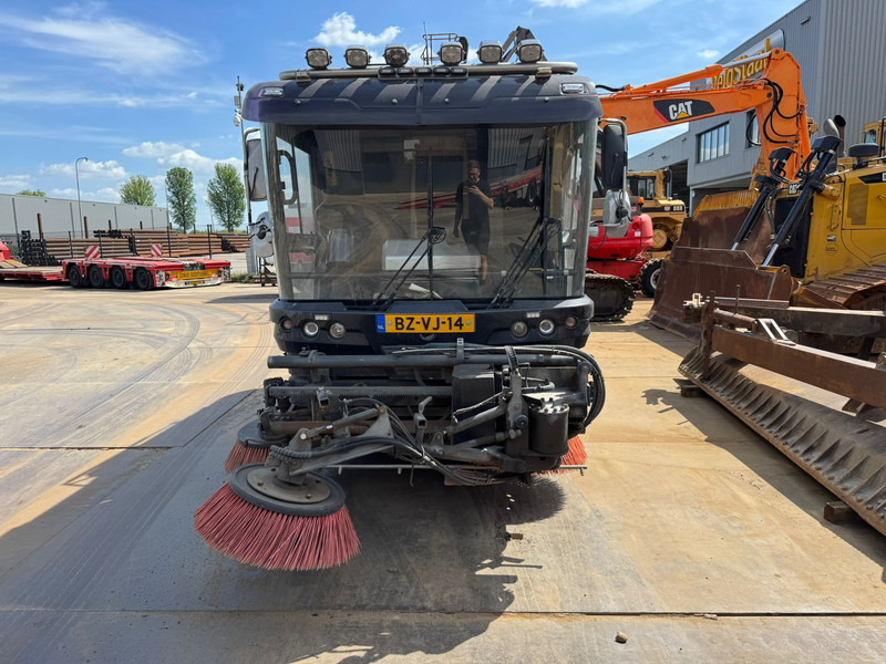 Ravo Ravo 560 sweeper Ravo 560 sweeper - Road sweeper: picture 3 Ravo Ravo 560 sweeper Ravo 560 sweeper - Road sweeper: picture 3