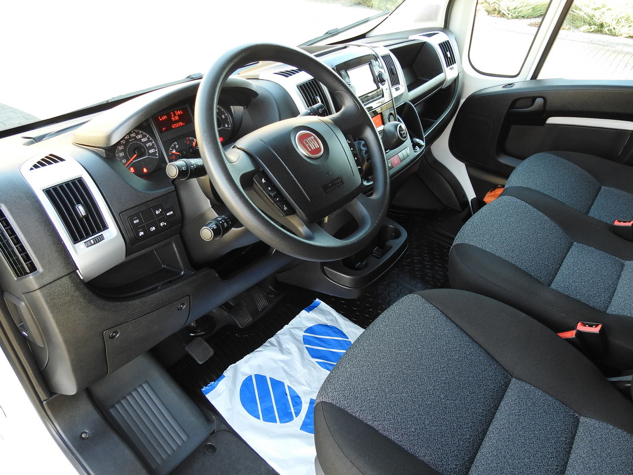 FIAT DUCATO REFRIGERATOR VAN -10*C POWER SUPPLY 230V AIR CONDITIONING  175HP - Refrigerated van: picture 2 FIAT DUCATO REFRIGERATOR VAN -10*C POWER SUPPLY 230V AIR CONDITIONING  175HP - Refrigerated van: picture 2