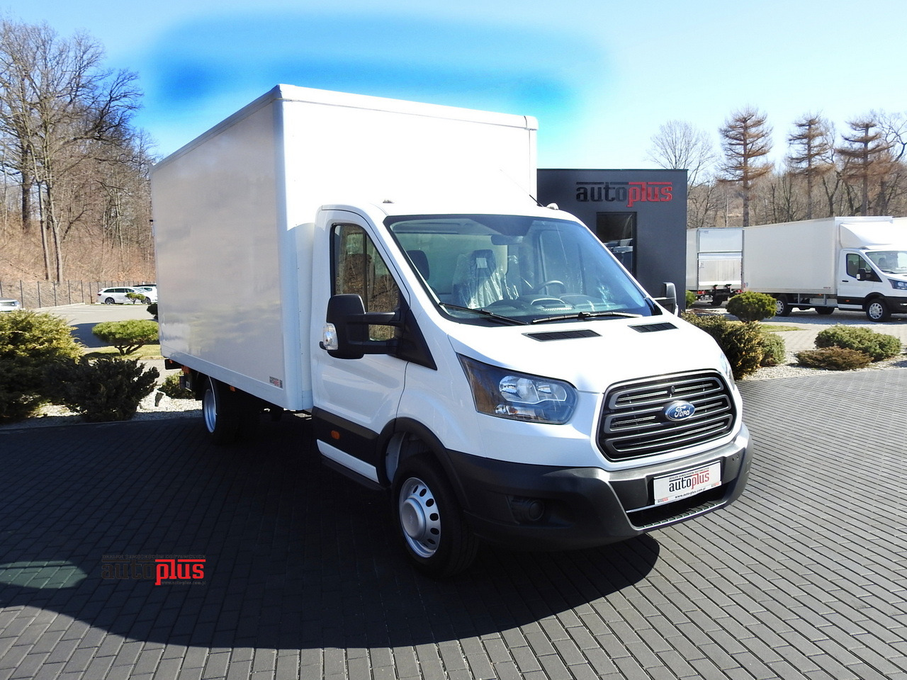 FORD TRANSIT  BOX LIFT 8 PALLETS TWIN WHEELS AIR CONDITIONING  130HP - Refrigerated van: picture 1 FORD TRANSIT  BOX LIFT 8 PALLETS TWIN WHEELS AIR CONDITIONING  130HP - Refrigerated van: picture 1