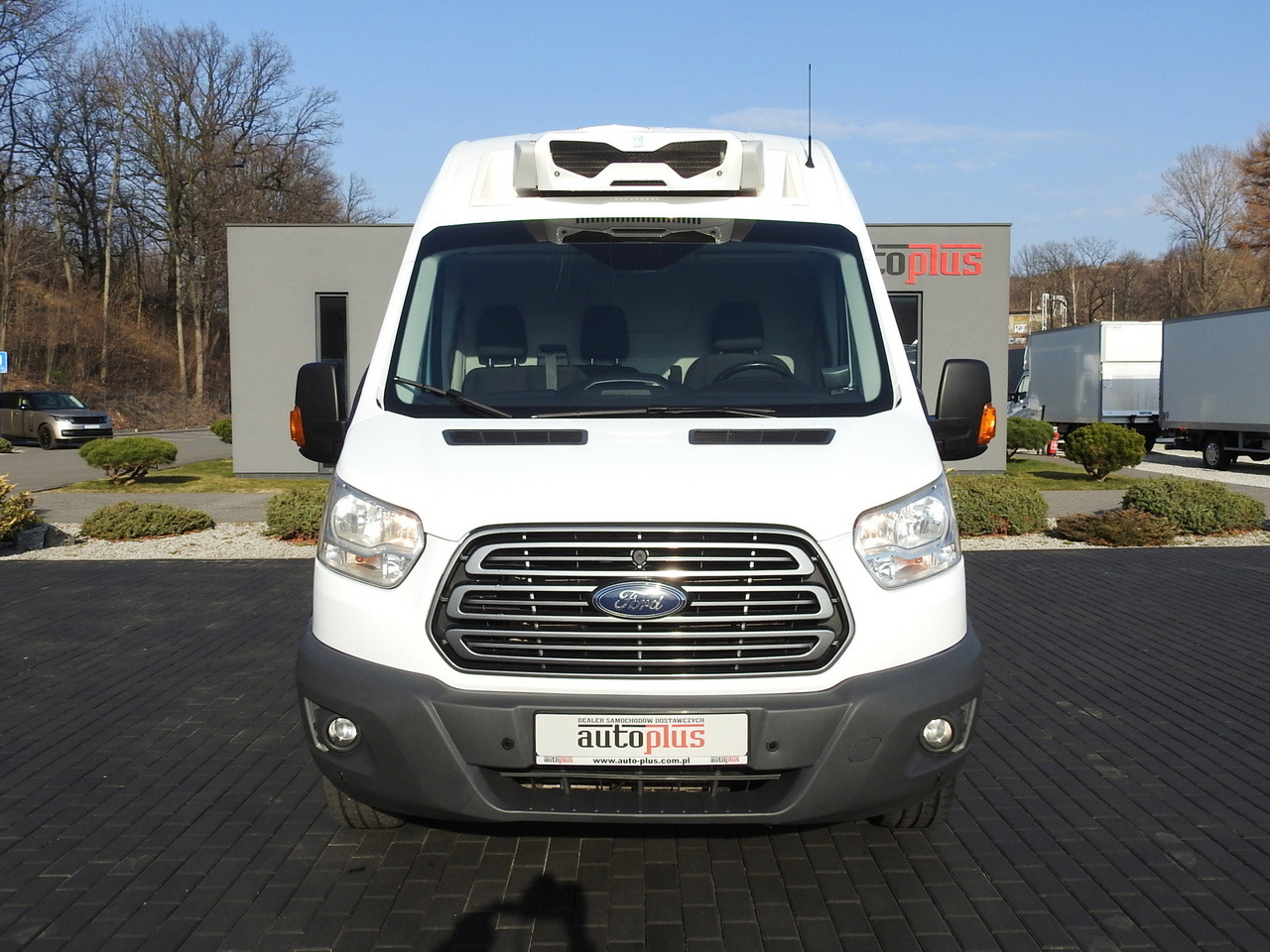 FORD TRANSIT REFRIGERATOR VAN 0°C HEATING FUNCTION CRUISE CONTROL LED LIGHTS AIR CONDITIONING 130HP - Refrigerated van: picture 5 FORD TRANSIT REFRIGERATOR VAN 0°C HEATING FUNCTION CRUISE CONTROL LED LIGHTS AIR CONDITIONING 130HP - Refrigerated van: picture 5