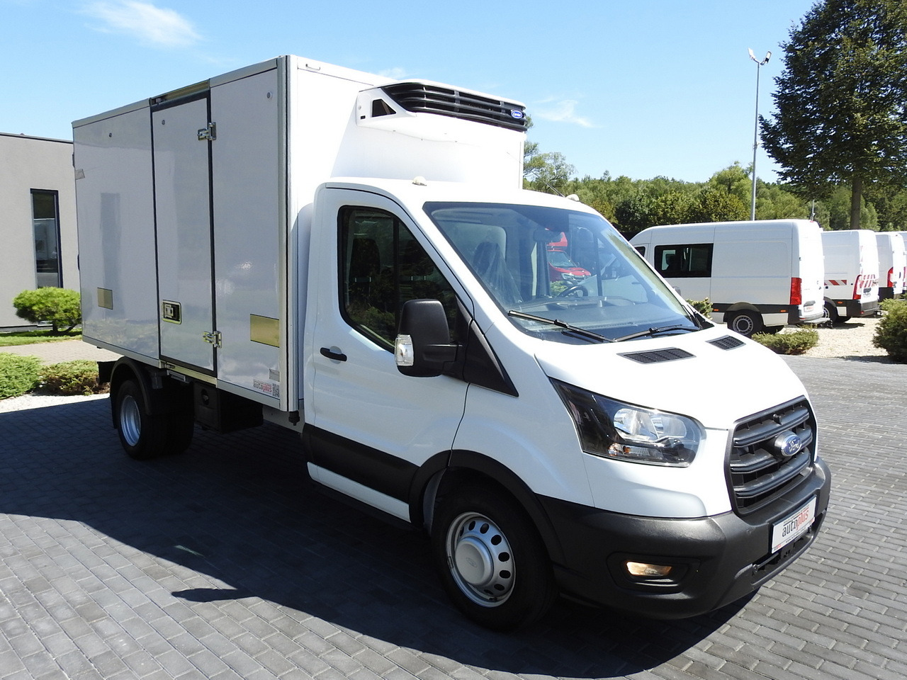 FORD TRANSIT REGRIGERATOR BOX 0*C POWER SUPPLY 230V CRUISE CONTROL AIR CONDITIONING TWIN WHEELS 170HP - Refrigerated van: picture 4 FORD TRANSIT REGRIGERATOR BOX 0*C POWER SUPPLY 230V CRUISE CONTROL AIR CONDITIONING TWIN WHEELS 170HP - Refrigerated van: picture 4