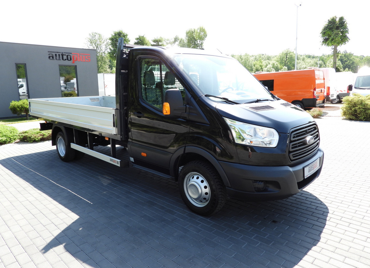 FORD TRANSIT STAKE BODY 8 PALLETS CRUISE CONTROL TWIN WHEELS AIR CONDITIONING 125HP - Flatbed van: picture 4 FORD TRANSIT STAKE BODY 8 PALLETS CRUISE CONTROL TWIN WHEELS AIR CONDITIONING 125HP - Flatbed van: picture 4