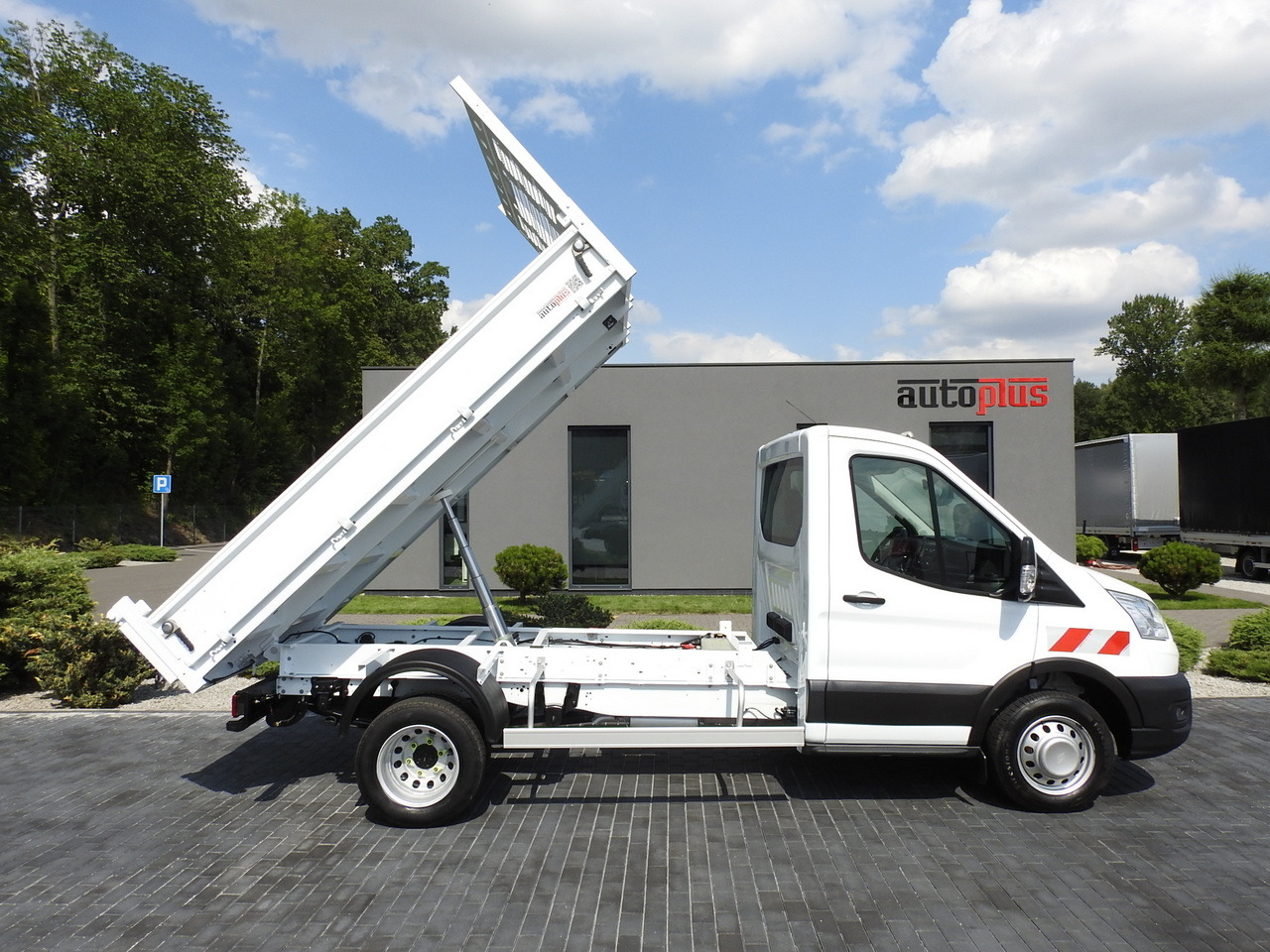 Tipper van FORD TRANSIT TIPPER CRUISE CONTROL AIR CONDITIONING TWIN WHEELS  170HP: picture 7