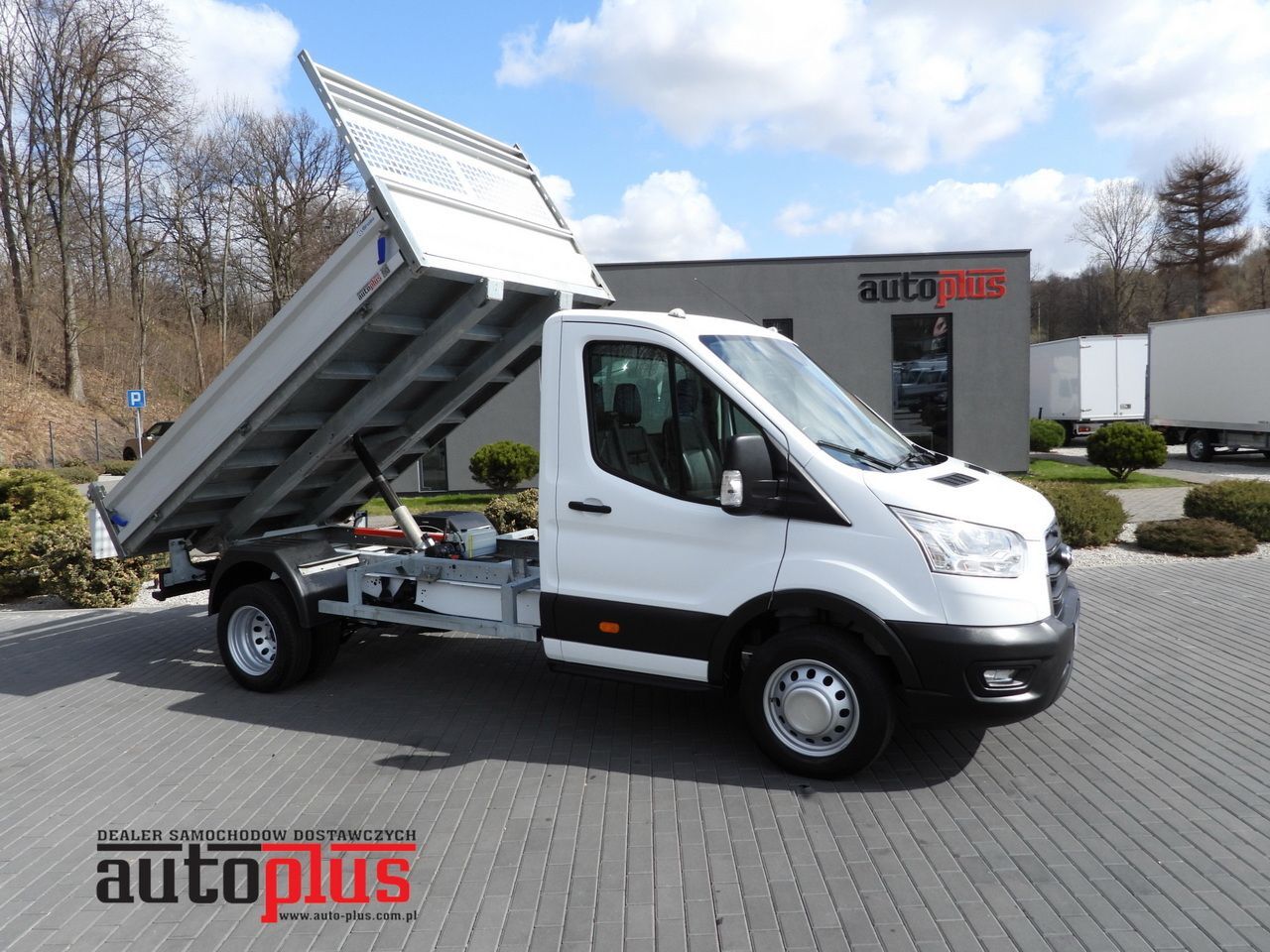 FORD TRANSIT TIPPER CRUISE CONTROL LED LIGHTS TWIN WHEELS AIR CONDITIONING 130HP - Tipper van: picture 1 FORD TRANSIT TIPPER CRUISE CONTROL LED LIGHTS TWIN WHEELS AIR CONDITIONING 130HP - Tipper van: picture 1