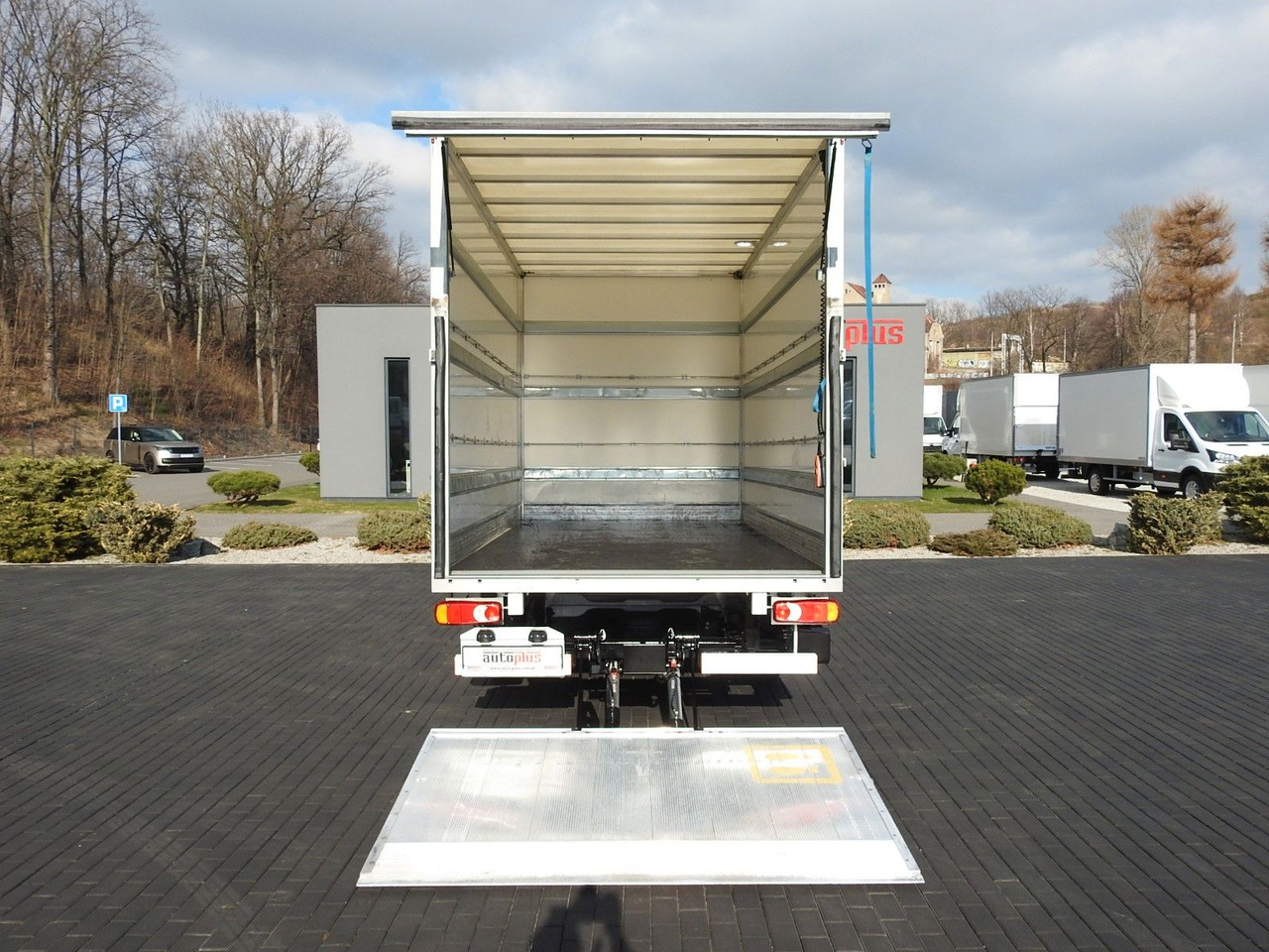Leasing of  Fiat DUCATO  KOFFER AUFZUG 8 PALETTEN TEMPOMAT NAVI Fiat DUCATO  KOFFER AUFZUG 8 PALETTEN TEMPOMAT NAVI: picture 11