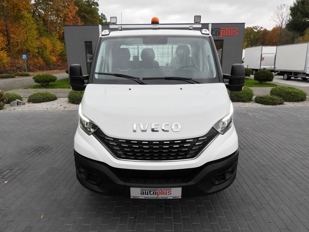 IVECO DAILY 35C21 TIPPER CRUISE CONTROL NAVIGATION LED LIGHTS AUTOMATIC TRANSMISSION TWIN WHEELS AIR CONDITIONING 210HP - Tipper van: picture 5 IVECO DAILY 35C21 TIPPER CRUISE CONTROL NAVIGATION LED LIGHTS AUTOMATIC TRANSMISSION TWIN WHEELS AIR CONDITIONING 210HP - Tipper van: picture 5