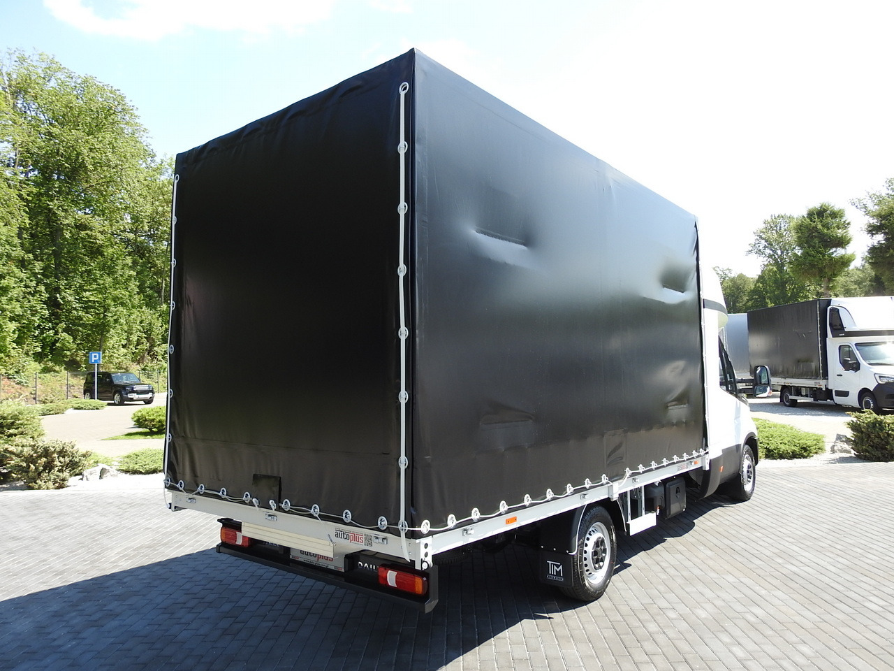 IVECO DAILY 35S18 NEW TARPAULIN 8 PALLETS CRUISE CONTROL NAVIGATION LED LIGHTS AUTOMATIC TRANSMISSION HI-MATIC MANUFACTURERS WARRANTY 180HP - Curtain side van: picture 3 IVECO DAILY 35S18 NEW TARPAULIN 8 PALLETS CRUISE CONTROL NAVIGATION LED LIGHTS AUTOMATIC TRANSMISSION HI-MATIC MANUFACTURERS WARRANTY 180HP - Curtain side van: picture 3