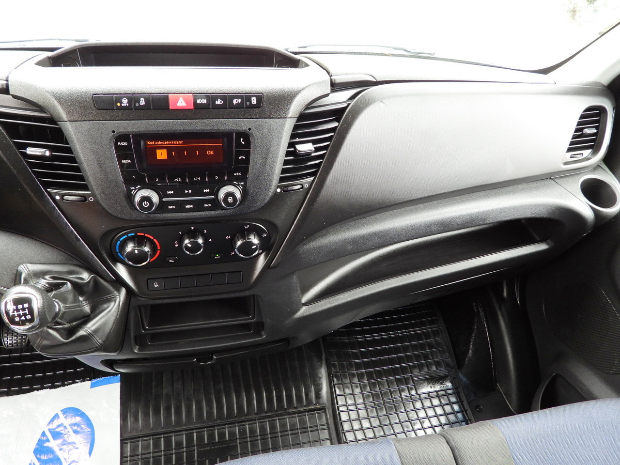 Curtain side van IVECO DAILY  35S18 TARPAULIN 10 PALLETS WEBASTO CRUISE CONTROL AIR CONDITIONING  180HP: picture 34