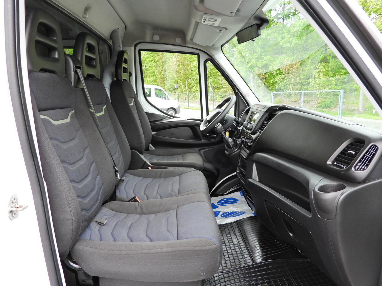 Curtain side van IVECO DAILY  35S18 TARPAULIN 10 PALLETS WEBASTO CRUISE CONTROL AIR CONDITIONING  180HP: picture 38