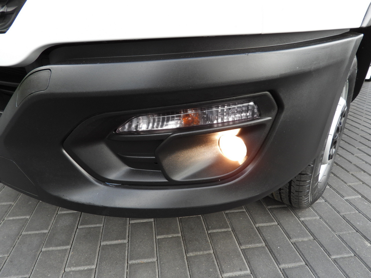 Curtain side van IVECO DAILY  35S18 TARPAULIN 10 PALLETS WEBASTO CRUISE CONTROL AIR CONDITIONING  180HP: picture 22