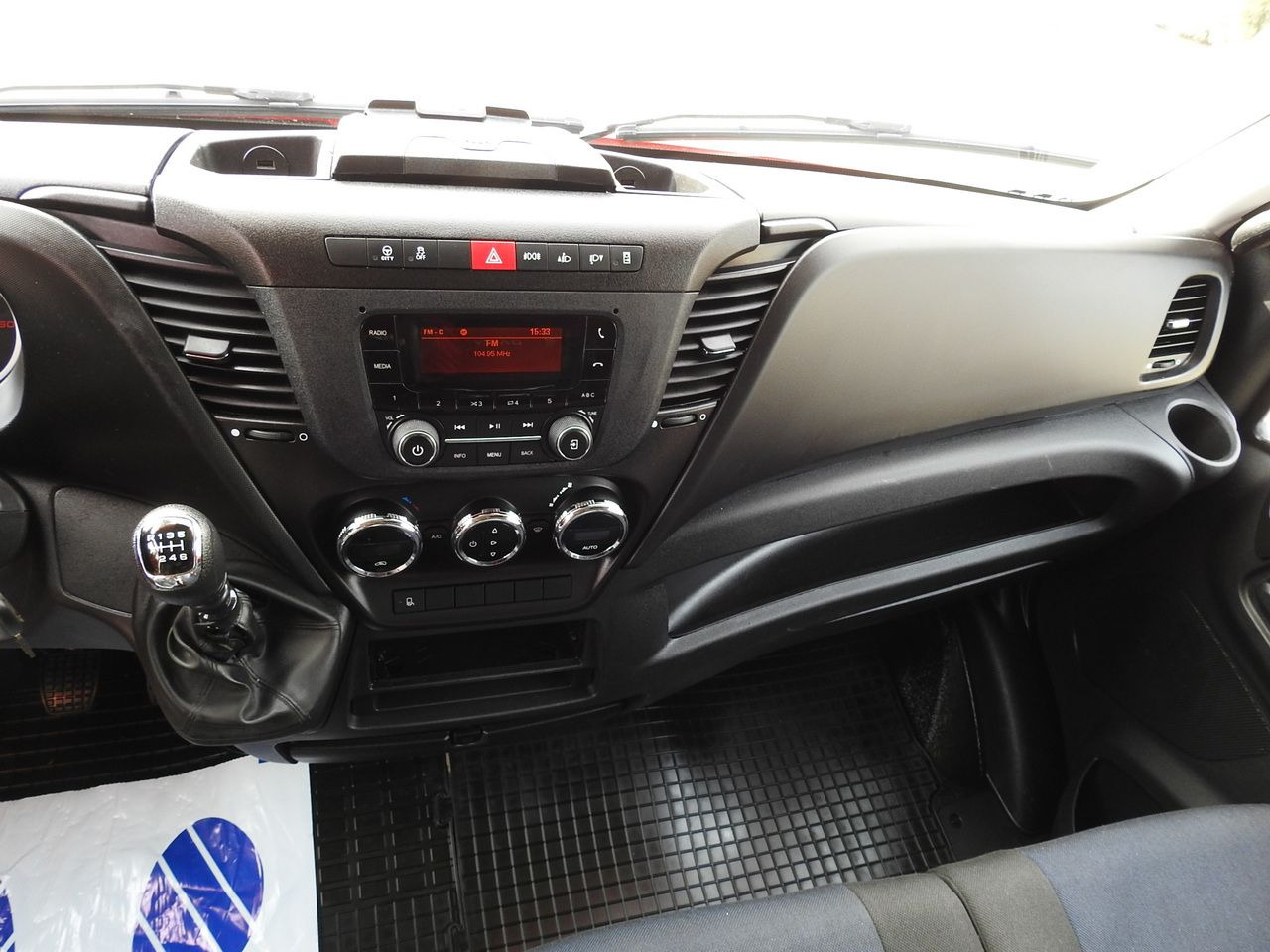 Curtain side van IVECO DAILY 35S18 TARPAULIN 10 PALLETS WEBASTO CRUISE CONTROL LED LIGHTS AIR CONDITIONING  180HP: picture 36
