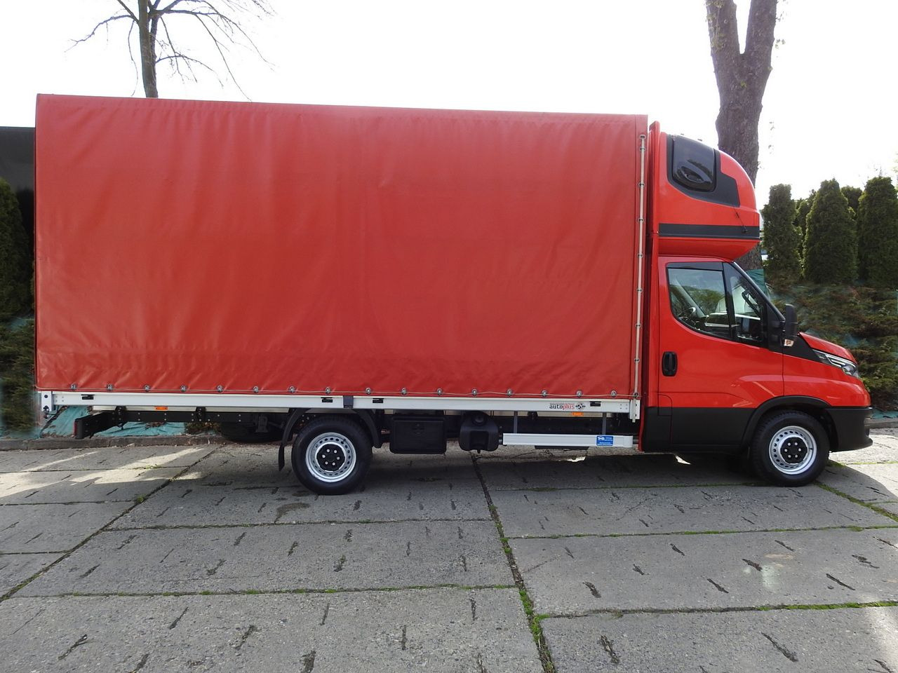 Curtain side van IVECO DAILY 35S18 TARPAULIN 10 PALLETS WEBASTO CRUISE CONTROL LED LIGHTS AIR CONDITIONING  180HP: picture 7