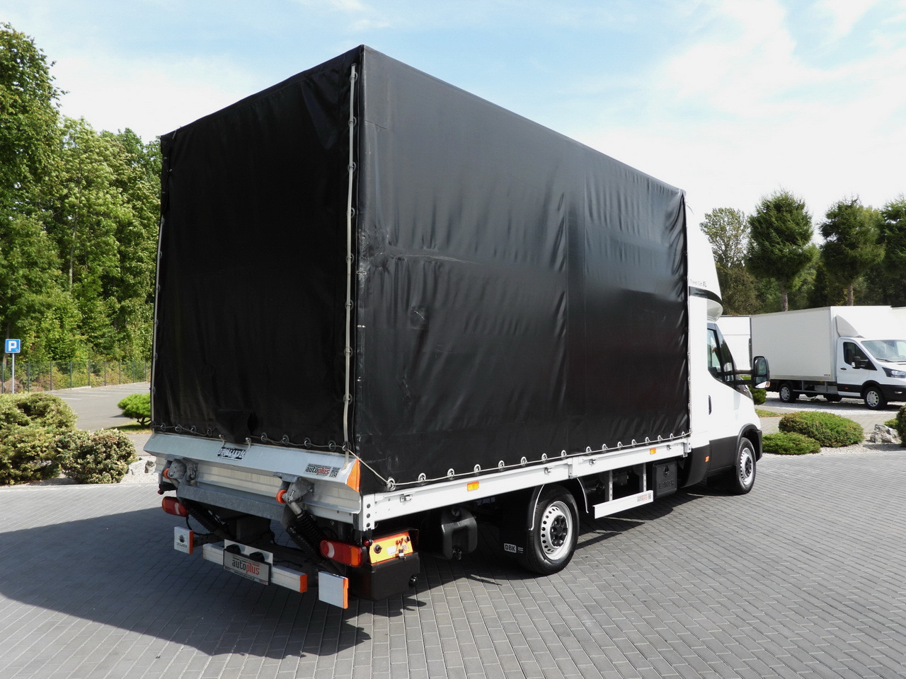IVECO DAILY 35S18 TARPAULIN LIFT 8 PALLETS CRUISE CONTROL AIR CONDITIONING 180HP - Curtain side van: picture 3 IVECO DAILY 35S18 TARPAULIN LIFT 8 PALLETS CRUISE CONTROL AIR CONDITIONING 180HP - Curtain side van: picture 3