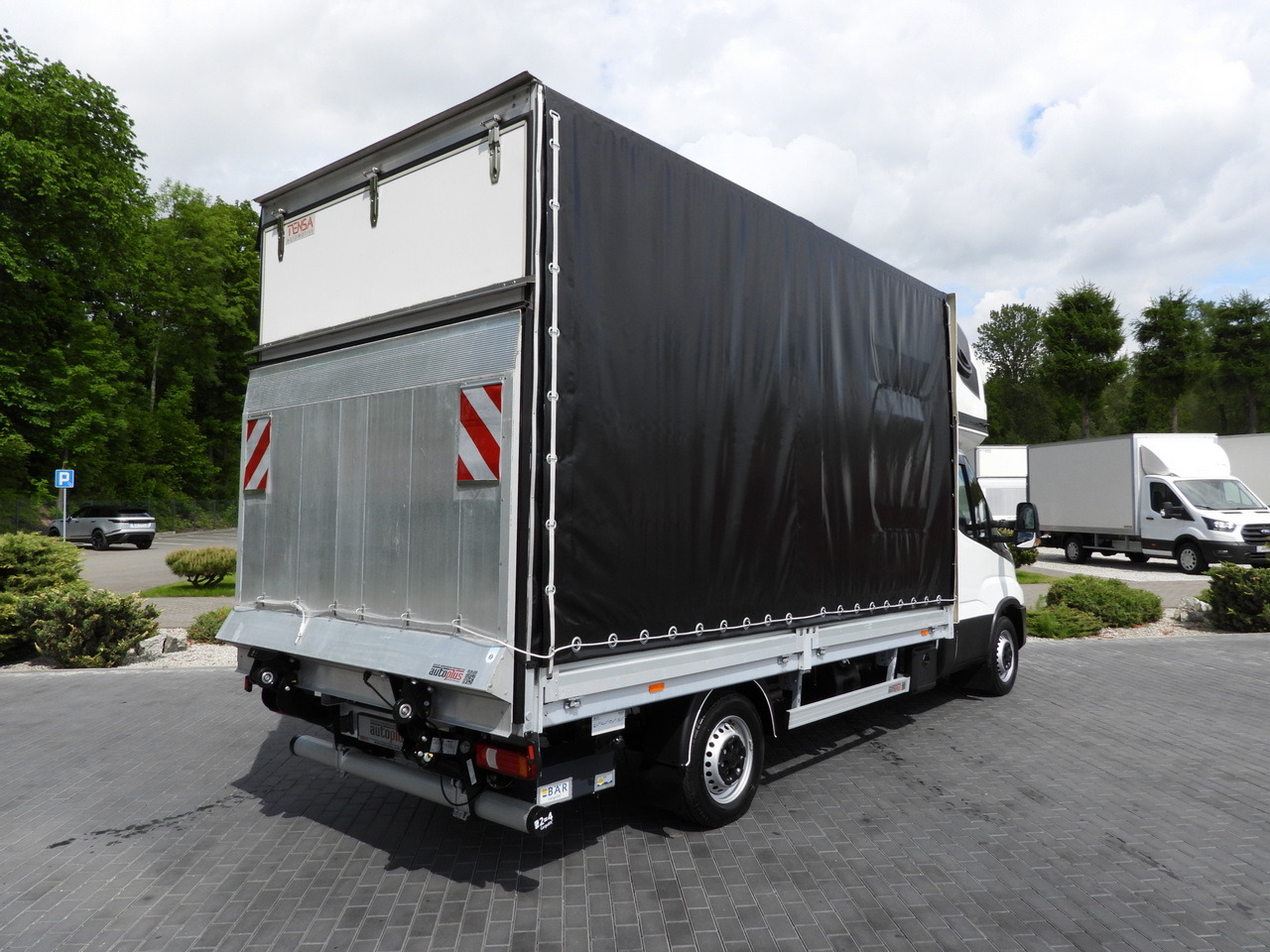 IVECO DAILY 35S18 TARPAULIN LIFT 8 PALLETS WEBASTO CRUISE CONTROL AIR CONDITIONING 180HP - Curtain side van: picture 3 IVECO DAILY 35S18 TARPAULIN LIFT 8 PALLETS WEBASTO CRUISE CONTROL AIR CONDITIONING 180HP - Curtain side van: picture 3