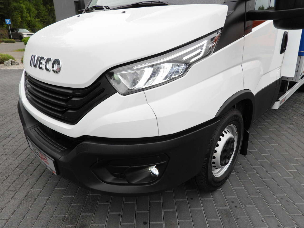 Curtain side van IVECO DAILY 35S18 TARPAULIN LIFT 8 PALLETS WEBASTO CRUISE CONTROL LED LIGHTS AIR CONDITIONING  180HP: picture 20 Curtain side van IVECO DAILY 35S18 TARPAULIN LIFT 8 PALLETS WEBASTO CRUISE CONTROL LED LIGHTS AIR CONDITIONING  180HP: picture 20