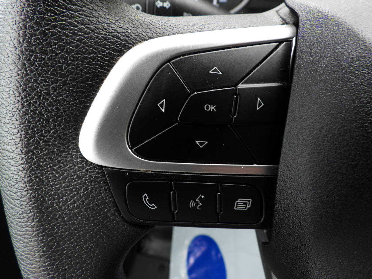 Curtain side van IVECO DAILY 35S18 TARPAULIN LIFT 8 PALLETS WEBASTO CRUISE CONTROL LED LIGHTS AIR CONDITIONING  180HP: picture 35 Curtain side van IVECO DAILY 35S18 TARPAULIN LIFT 8 PALLETS WEBASTO CRUISE CONTROL LED LIGHTS AIR CONDITIONING  180HP: picture 35