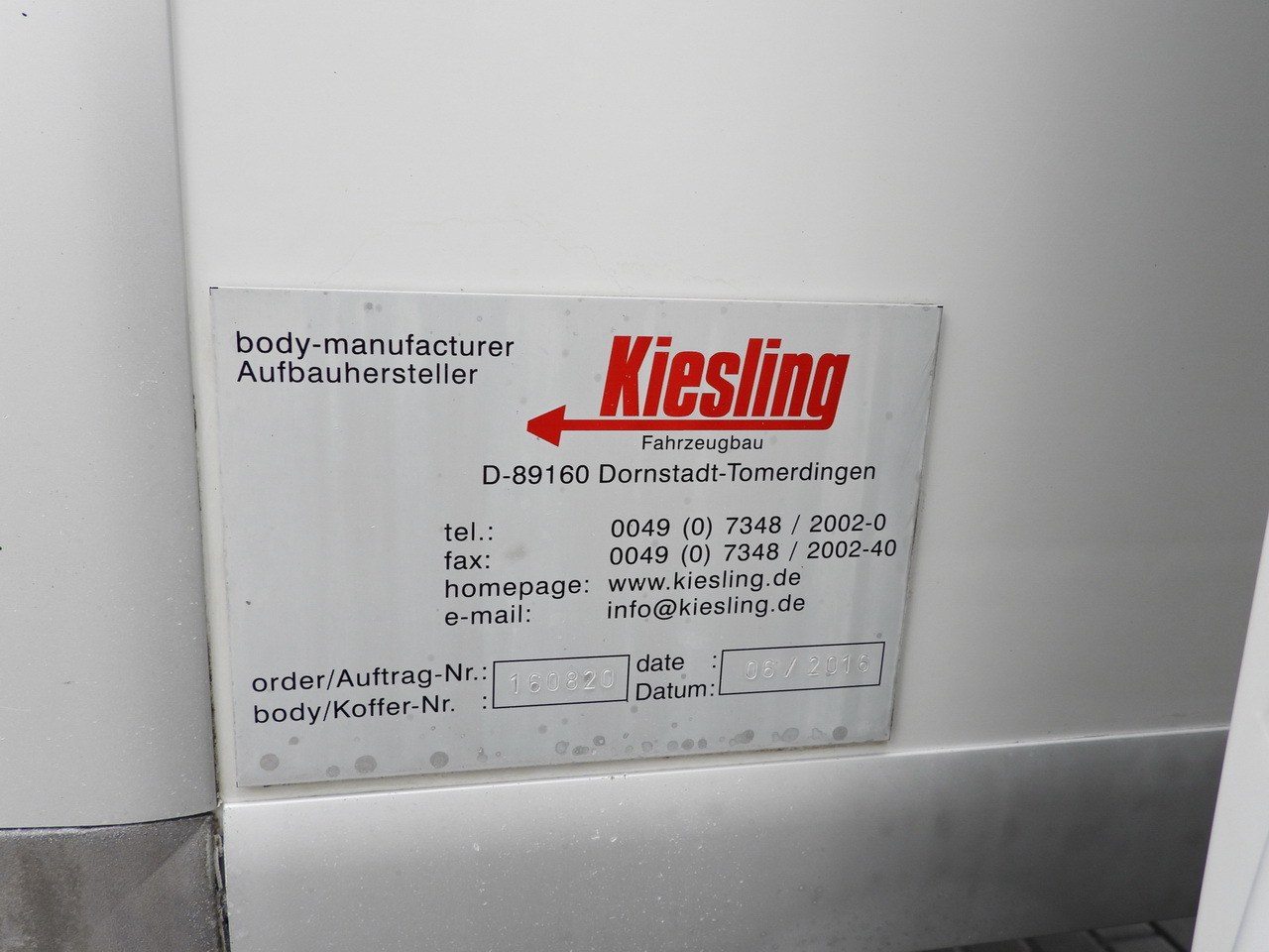 Refrigerator truck IVECO DAILY 70C17 REFRIGERATOR 1*C LIFT 10 PALLETS POWER SUPPLY 230V CRUISE CONTROL AIR CONDITIONING PNEUMATICS AUTOMATIC TRANSMISSION HI-MATIC TWIN WHEELS 170HP: picture 32 Refrigerator truck IVECO DAILY 70C17 REFRIGERATOR 1*C LIFT 10 PALLETS POWER SUPPLY 230V CRUISE CONTROL AIR CONDITIONING PNEUMATICS AUTOMATIC TRANSMISSION HI-MATIC TWIN WHEELS 170HP: picture 32