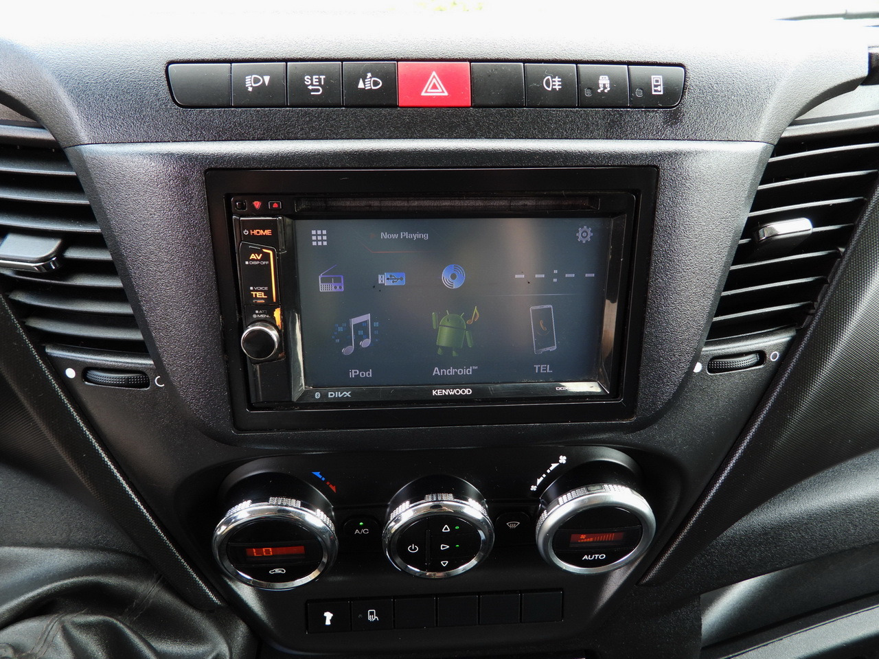 Refrigerator truck IVECO DAILY 70C17 REFRIGERATOR 1*C LIFT 10 PALLETS POWER SUPPLY 230V CRUISE CONTROL AIR CONDITIONING PNEUMATICS AUTOMATIC TRANSMISSION HI-MATIC TWIN WHEELS 170HP: picture 44 Refrigerator truck IVECO DAILY 70C17 REFRIGERATOR 1*C LIFT 10 PALLETS POWER SUPPLY 230V CRUISE CONTROL AIR CONDITIONING PNEUMATICS AUTOMATIC TRANSMISSION HI-MATIC TWIN WHEELS 170HP: picture 44