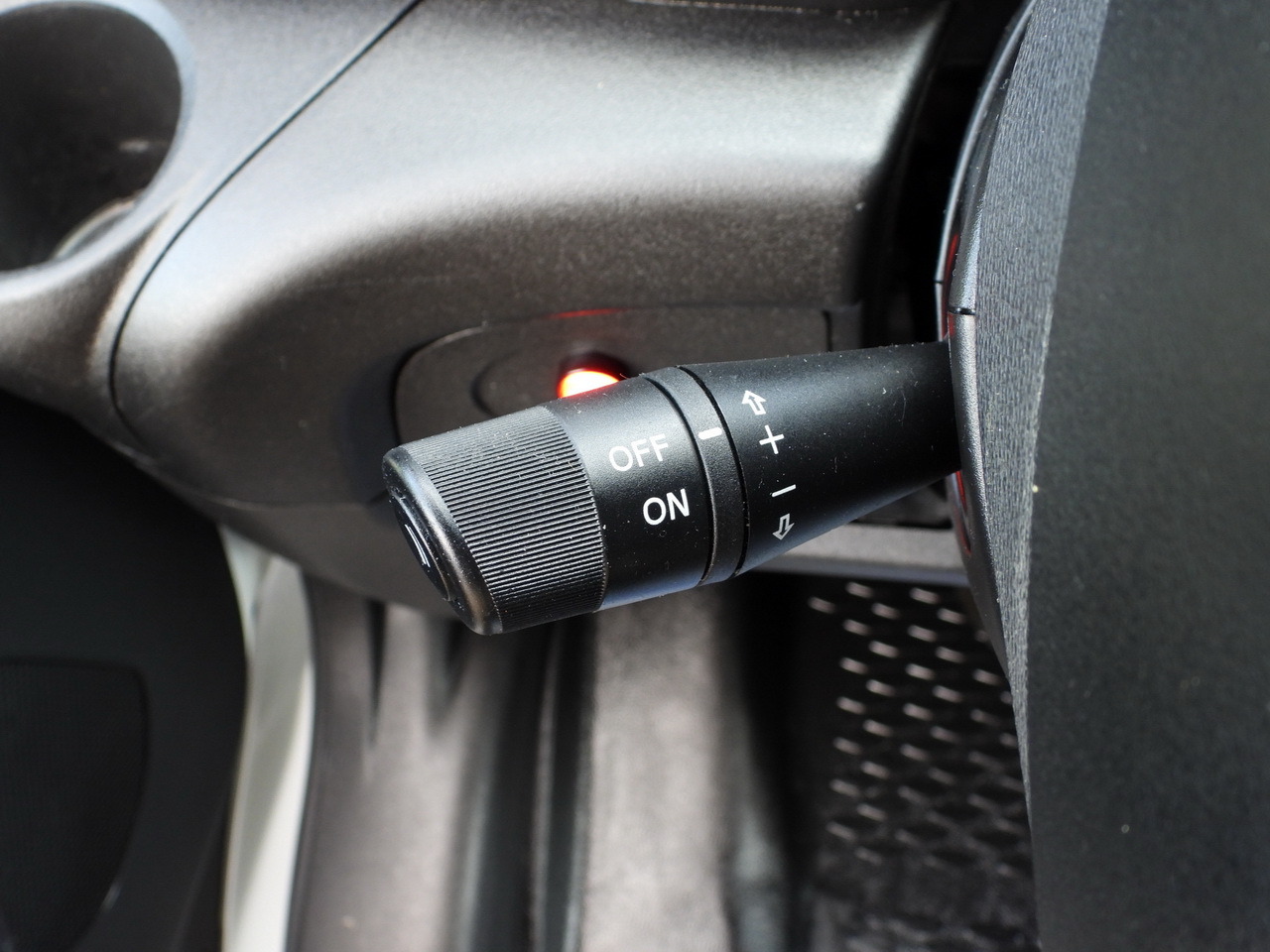 Refrigerator truck IVECO DAILY 70C17 REFRIGERATOR 1*C LIFT 10 PALLETS POWER SUPPLY 230V CRUISE CONTROL AIR CONDITIONING PNEUMATICS AUTOMATIC TRANSMISSION HI-MATIC TWIN WHEELS 170HP: picture 41 Refrigerator truck IVECO DAILY 70C17 REFRIGERATOR 1*C LIFT 10 PALLETS POWER SUPPLY 230V CRUISE CONTROL AIR CONDITIONING PNEUMATICS AUTOMATIC TRANSMISSION HI-MATIC TWIN WHEELS 170HP: picture 41