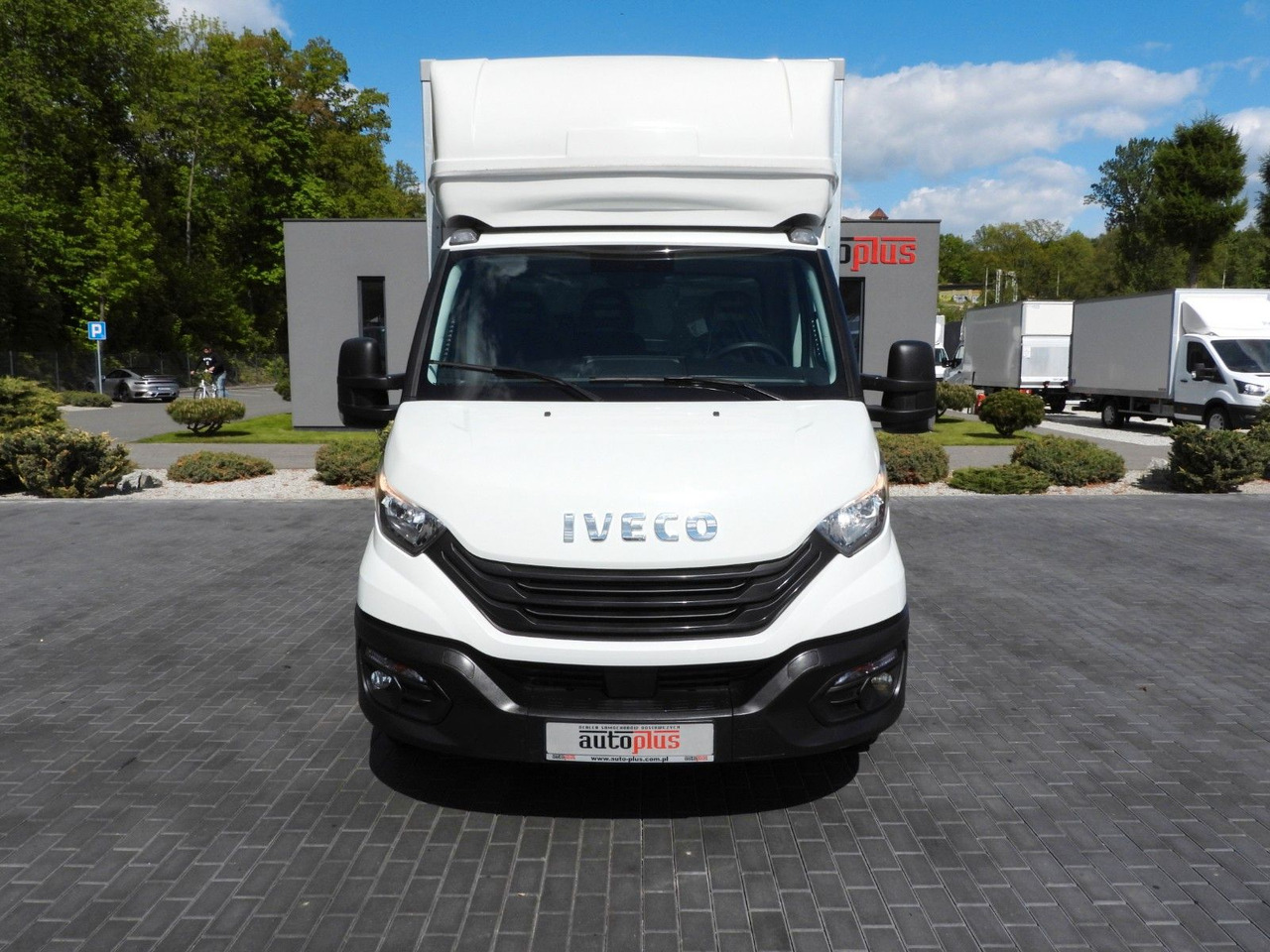 Iveco DAILY 35C16 KOFFER AUFZUG 8 PALETTEN TEMPOMAT - Box van: picture 5 Iveco DAILY 35C16 KOFFER AUFZUG 8 PALETTEN TEMPOMAT - Box van: picture 5