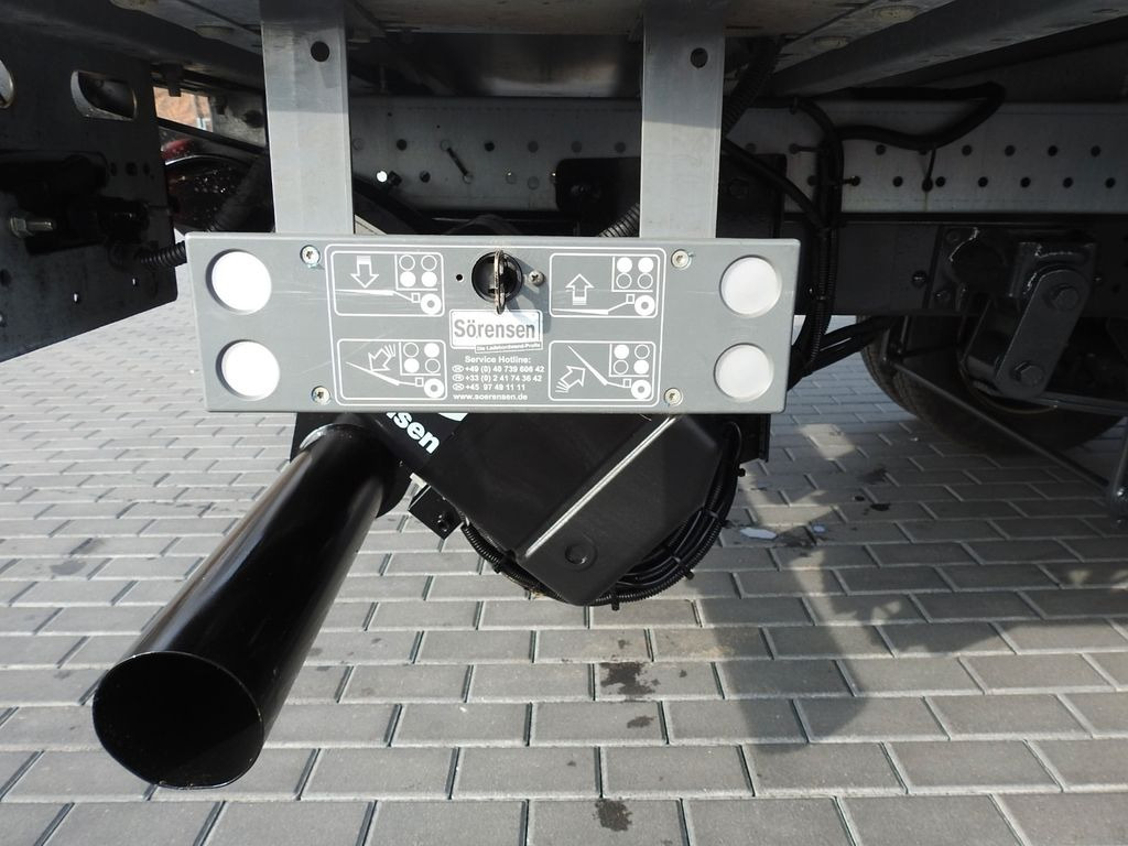 Box van Iveco DAILY 35C16 KOFFER AUFZUG 8 PALETTEN TEMPOMAT: picture 17