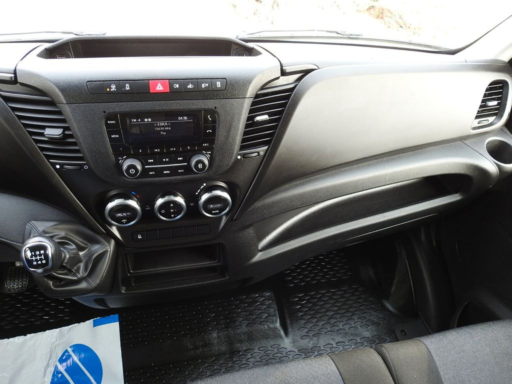 Box van Iveco DAILY 35C16 KOFFER AUFZUG 8 PALETTEN TEMPOMAT: picture 26