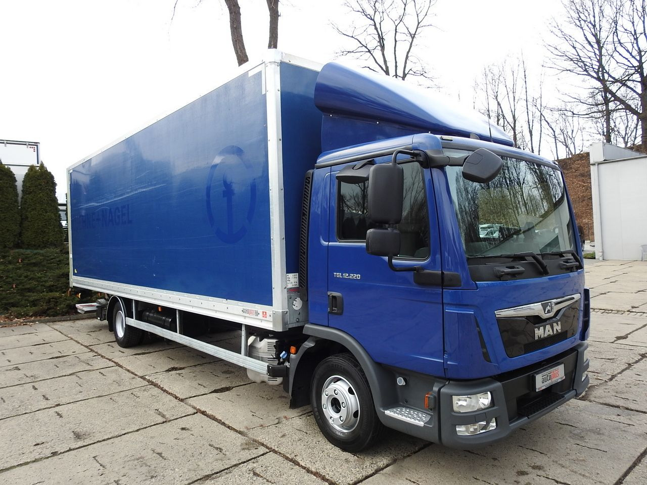 MAN TGL 12.220 BOX LIFT 18 PALLETS CRUISE CONTROLAIR CONDITIONING PNEUMATICS AUTOMATIC TWIN WHEELS 220HP - Box truck: picture 4 MAN TGL 12.220 BOX LIFT 18 PALLETS CRUISE CONTROLAIR CONDITIONING PNEUMATICS AUTOMATIC TWIN WHEELS 220HP - Box truck: picture 4