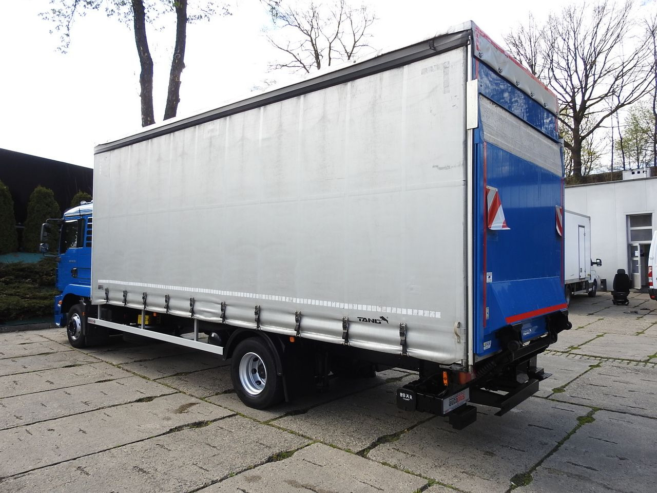 Leasing of MAN TGM 15.290 TARPAULIN LIFT 18 PALLETS CRUISE CONTROL TWIN WHEELS AIR CONDITIONING  290HP MAN TGM 15.290 TARPAULIN LIFT 18 PALLETS CRUISE CONTROL TWIN WHEELS AIR CONDITIONING  290HP: picture 10