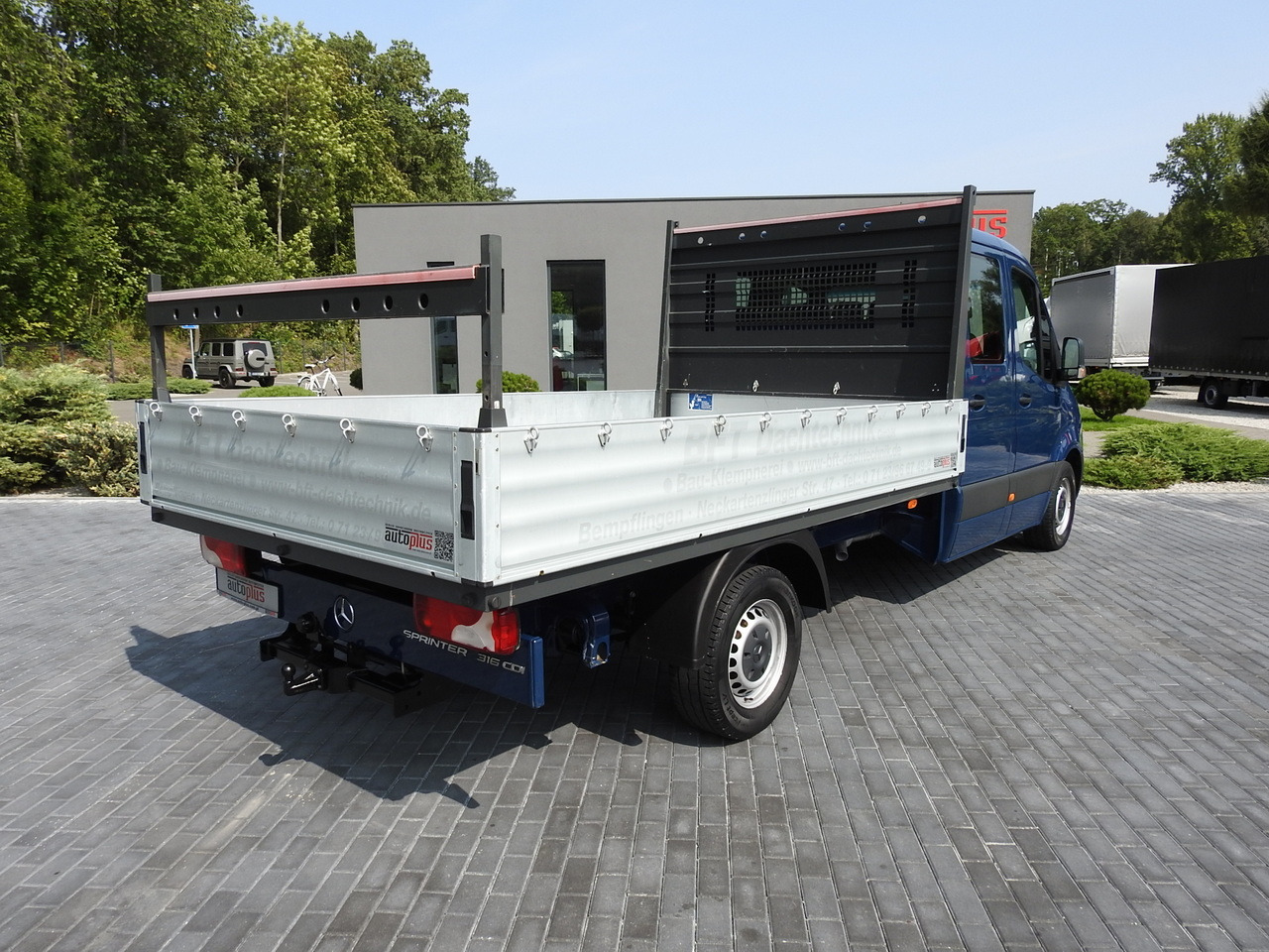 MERCEDES SPRINTER 316 STAKE BODY DOUBLE CABIN DOKA 7 SEATS AIR CONDITIONING 160HP - Flatbed van: picture 3 MERCEDES SPRINTER 316 STAKE BODY DOUBLE CABIN DOKA 7 SEATS AIR CONDITIONING 160HP - Flatbed van: picture 3