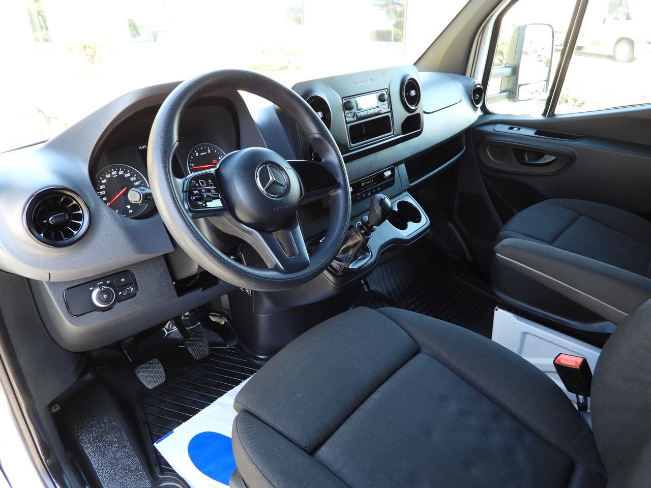 MERCEDES SPRINTER 316 TARPAULIN LIFT 8 PALLETS WEBASTO CRUISE CONTROL AIR CONDITIONING 160HP - Curtain side van: picture 2 MERCEDES SPRINTER 316 TARPAULIN LIFT 8 PALLETS WEBASTO CRUISE CONTROL AIR CONDITIONING 160HP - Curtain side van: picture 2