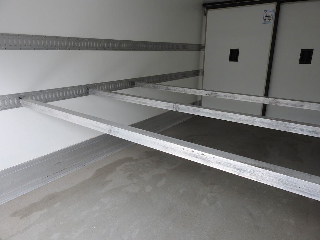 Leasing of Mitsubishi CANTER FUSO  CONTAINER  REFRIGERATOR  -4*C LIFT  Mitsubishi CANTER FUSO  CONTAINER  REFRIGERATOR  -4*C LIFT: picture 25