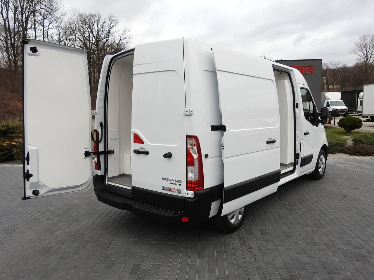 OPEL MOVANO REFRIGERATOR VAN 0*C CRUISE CONTROL NAVIGATION AIR CONDITIONING LED LIGHTS 150HP - Refrigerated van: picture 3 OPEL MOVANO REFRIGERATOR VAN 0*C CRUISE CONTROL NAVIGATION AIR CONDITIONING LED LIGHTS 150HP - Refrigerated van: picture 3