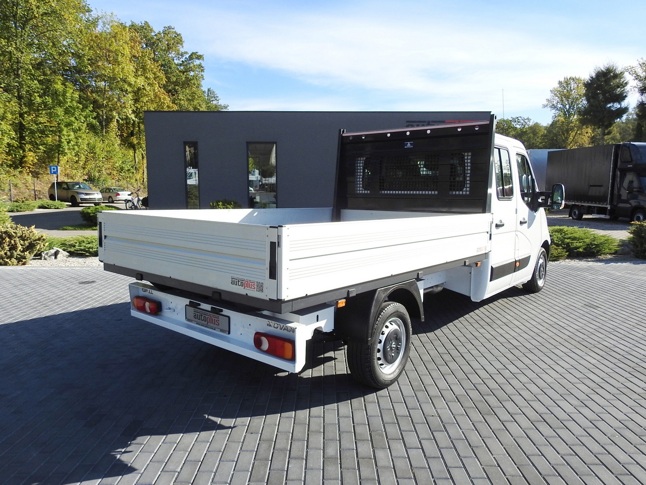 OPEL MOVANO STAKE BODY DOUBLE CABIN DOKA 7 SEATS CRUISE CONTROL AIR CONDITIONING  130HP - Combi van: picture 3 OPEL MOVANO STAKE BODY DOUBLE CABIN DOKA 7 SEATS CRUISE CONTROL AIR CONDITIONING  130HP - Combi van: picture 3