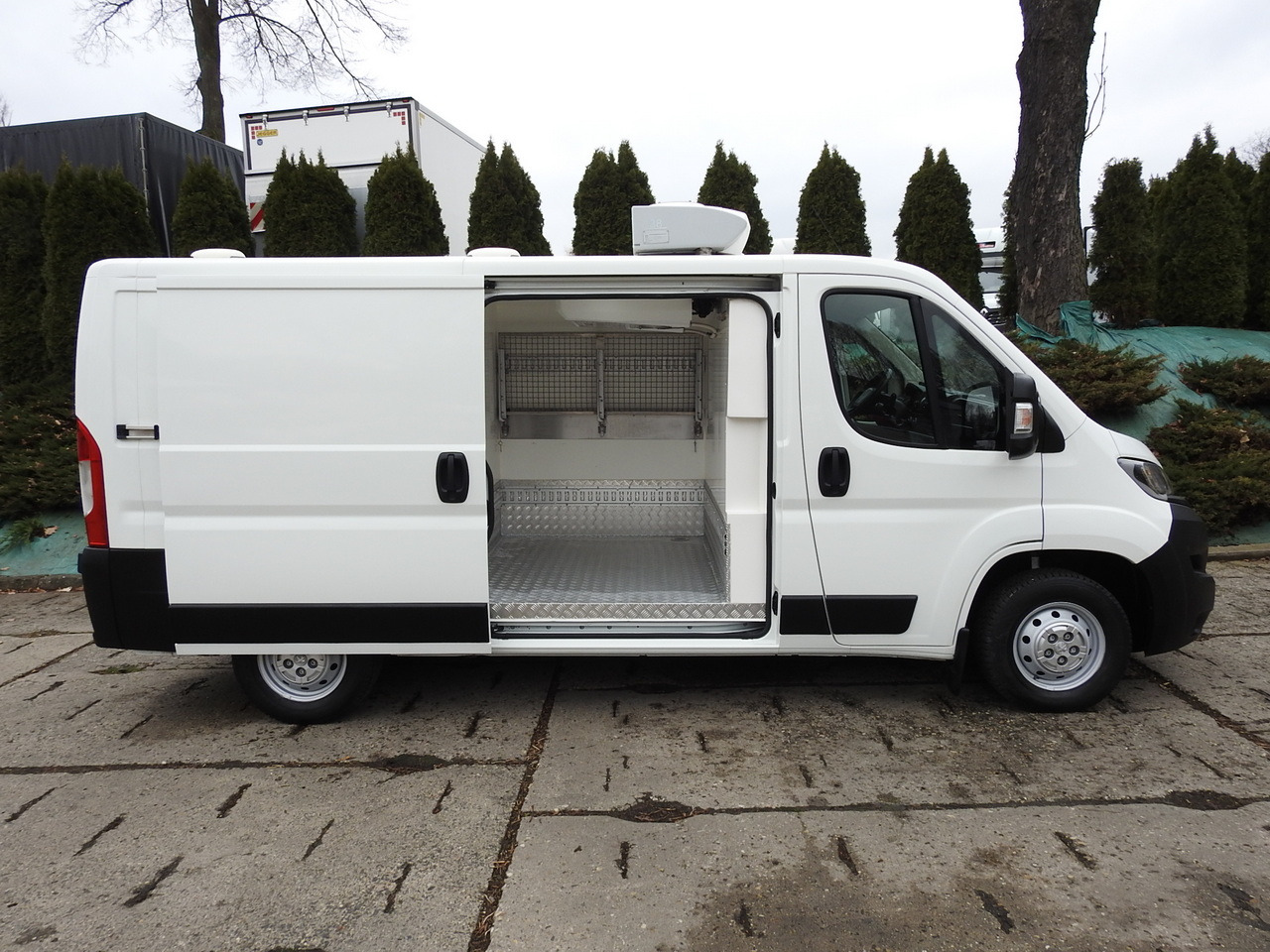 Refrigerated van PEUGEOT BOXER REFRIGERATOR VAN -5*C TWO COMPARTMENTS CRUISE CONTROL AIR CONDITIONING  120HP: picture 8