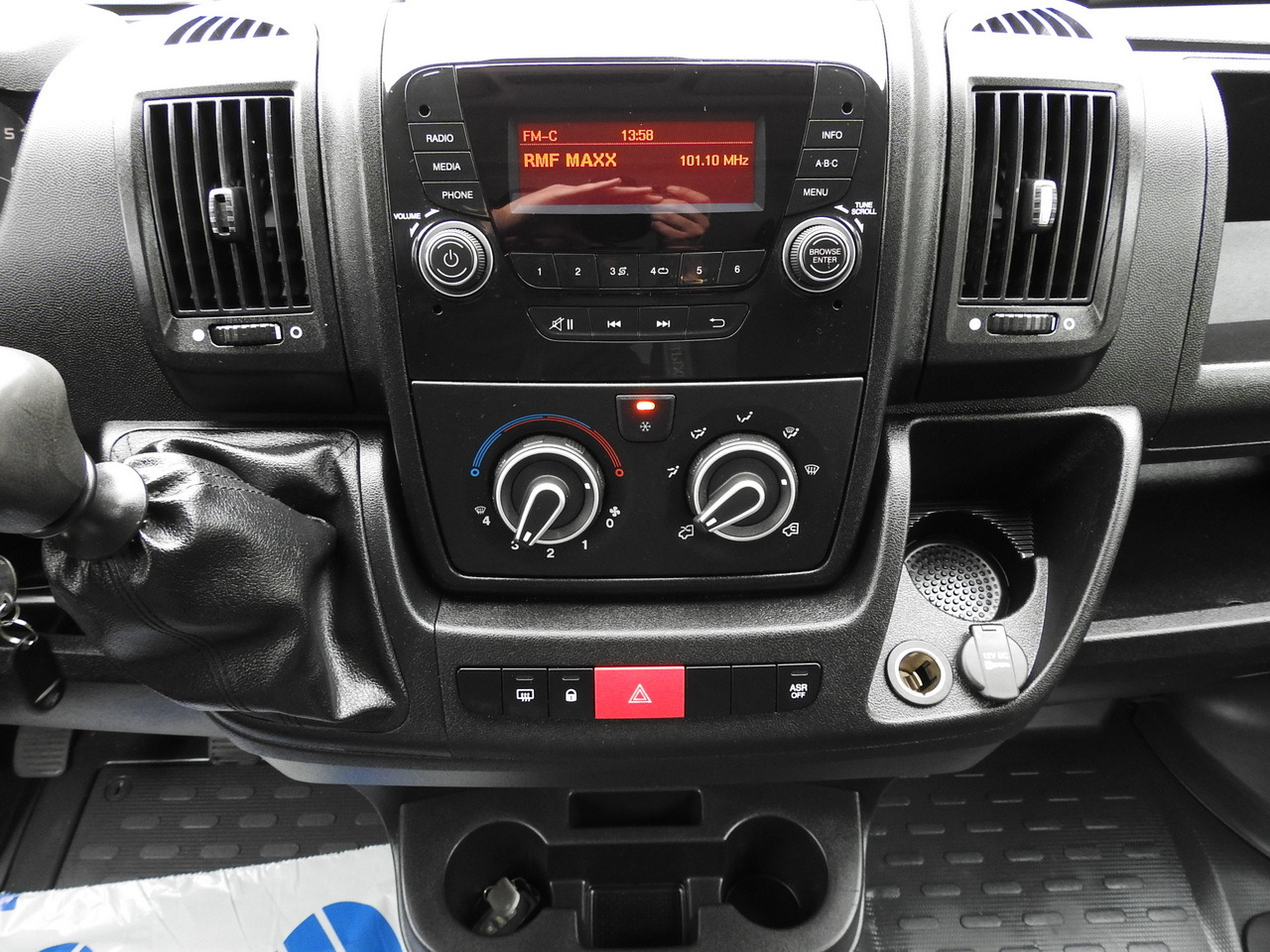 Refrigerated van PEUGEOT BOXER REFRIGERATOR VAN -5*C TWO COMPARTMENTS CRUISE CONTROL AIR CONDITIONING  120HP: picture 38