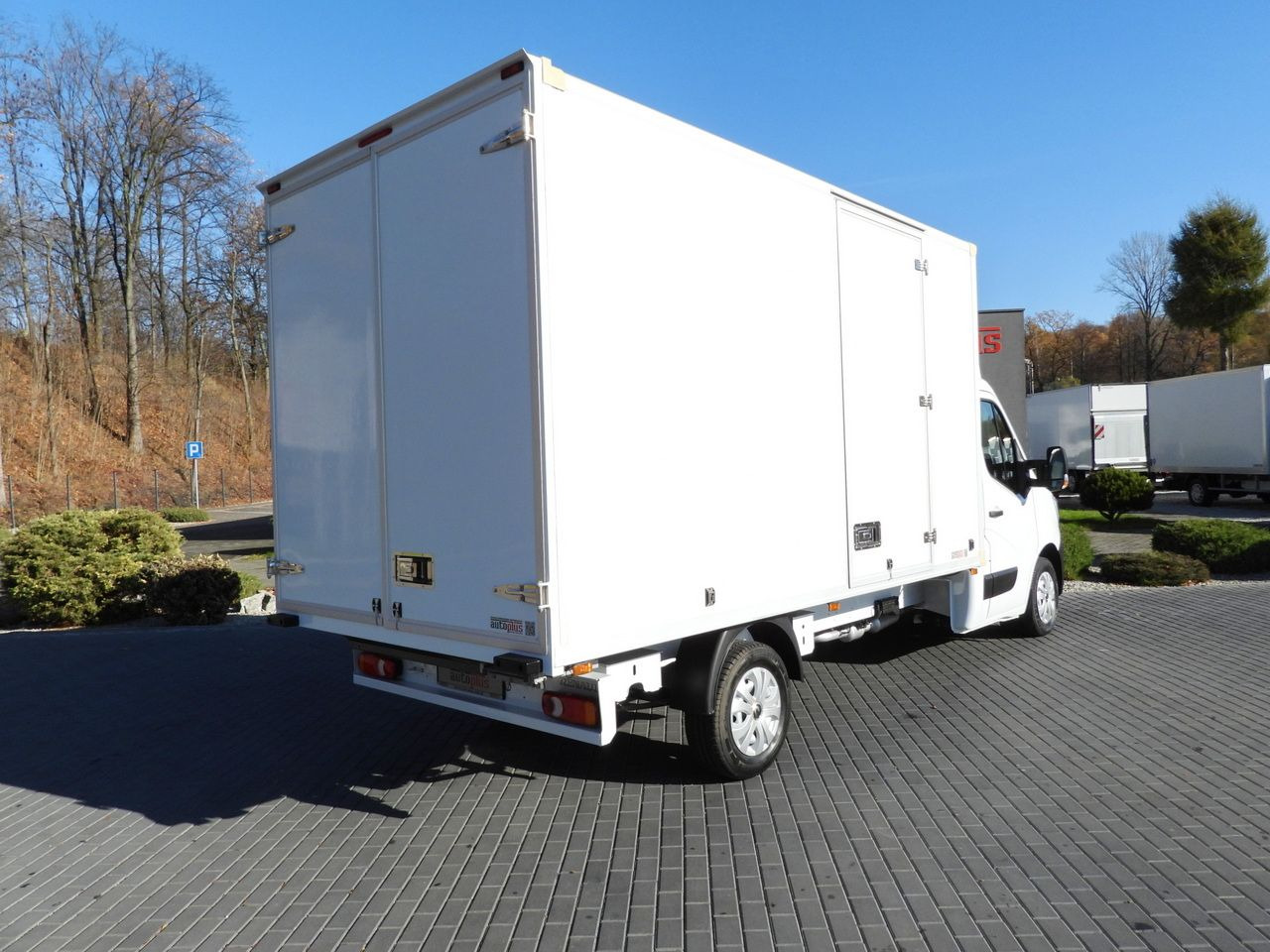 RENAULT MASTER BOX 8 PALLETS CRUISE CONTROL NAVIGATION LED LIGHTS AIR CONDITIONING 145HP - Box van: picture 3 RENAULT MASTER BOX 8 PALLETS CRUISE CONTROL NAVIGATION LED LIGHTS AIR CONDITIONING 145HP - Box van: picture 3