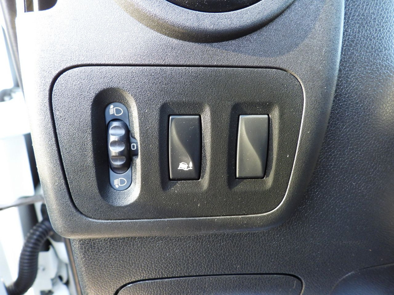 Small van RENAULT MASTER BOX DELIVERY VAN 7 SEATS CRUISE CONTROL AIR CONDITIONING 110HP: picture 22 Small van RENAULT MASTER BOX DELIVERY VAN 7 SEATS CRUISE CONTROL AIR CONDITIONING 110HP: picture 22