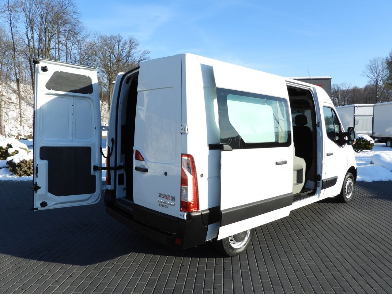 RENAULT MASTER BOX DELIVERY VAN 7 SEATS CRUISE CONTROL AIR CONDITIONING 110HP - Small van: picture 3 RENAULT MASTER BOX DELIVERY VAN 7 SEATS CRUISE CONTROL AIR CONDITIONING 110HP - Small van: picture 3