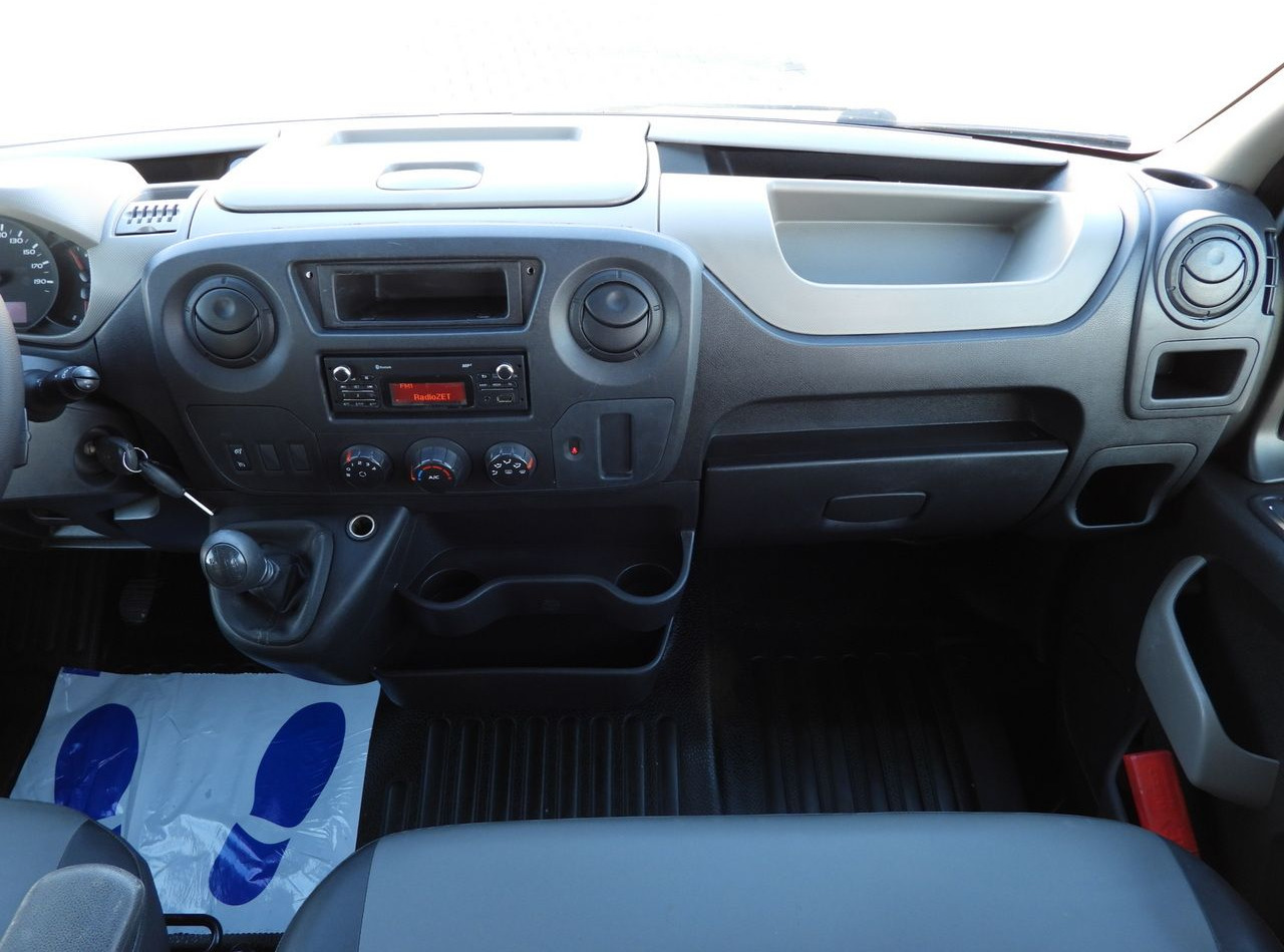 Small van RENAULT MASTER BOX DELIVERY VAN 7 SEATS CRUISE CONTROL AIR CONDITIONING 110HP: picture 26 Small van RENAULT MASTER BOX DELIVERY VAN 7 SEATS CRUISE CONTROL AIR CONDITIONING 110HP: picture 26