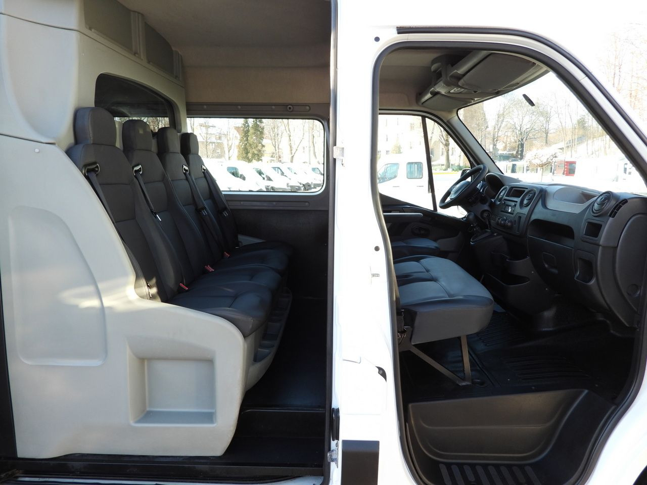 Small van RENAULT MASTER BOX DELIVERY VAN 7 SEATS CRUISE CONTROL AIR CONDITIONING 110HP: picture 31 Small van RENAULT MASTER BOX DELIVERY VAN 7 SEATS CRUISE CONTROL AIR CONDITIONING 110HP: picture 31