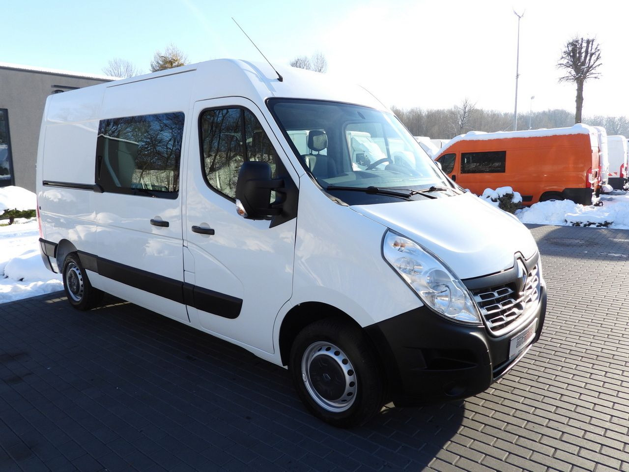 RENAULT MASTER BOX DELIVERY VAN 7 SEATS CRUISE CONTROL AIR CONDITIONING 110HP - Small van: picture 4 RENAULT MASTER BOX DELIVERY VAN 7 SEATS CRUISE CONTROL AIR CONDITIONING 110HP - Small van: picture 4