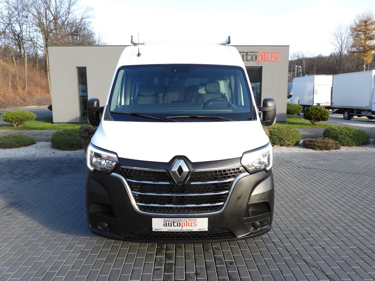 RENAULT MASTER BOX DELIVERY VAN 7 SEATS CRUISE CONTROL NAVIGATION LED LIGHTS AIR CONDITIONING 180HP - Panel van: picture 5 RENAULT MASTER BOX DELIVERY VAN 7 SEATS CRUISE CONTROL NAVIGATION LED LIGHTS AIR CONDITIONING 180HP - Panel van: picture 5